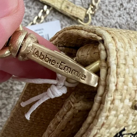 NWT Abbie Emmie Woven Embroidered/Embellished Crossbody Bag - Picture 5 of 8